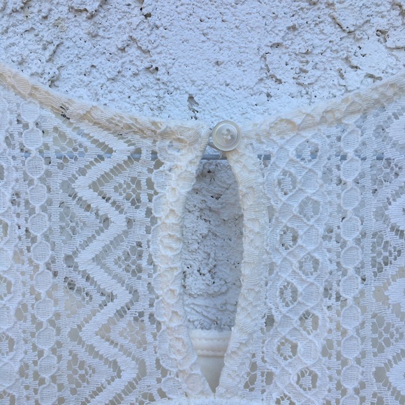 White tunic top - Picture 5 of 8